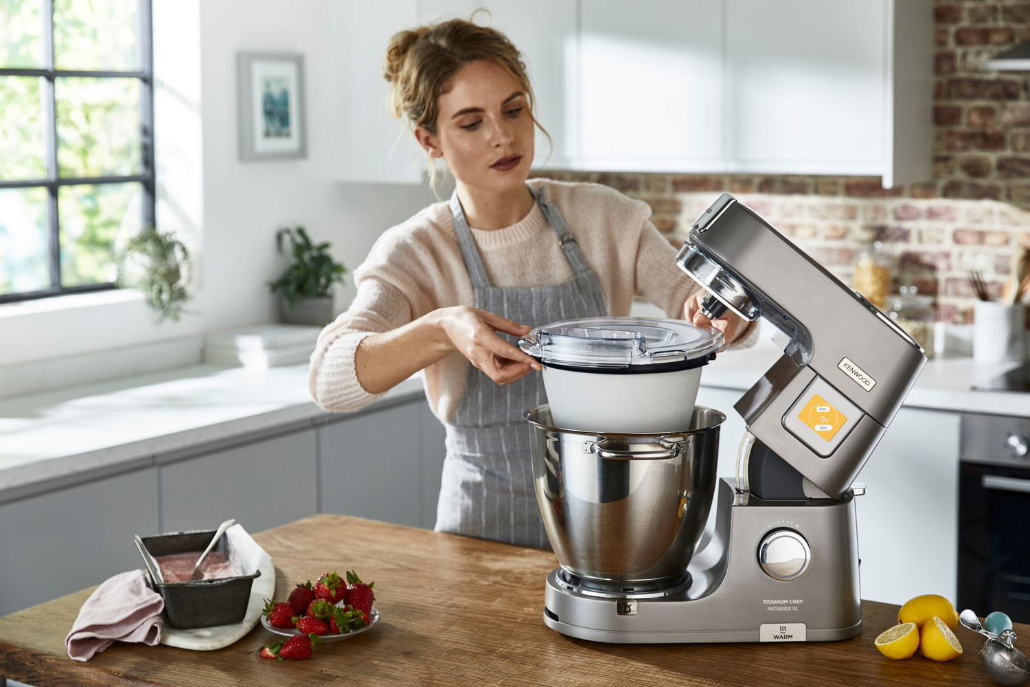Kenwood Eisbereiter KAX71.00WH für selbstgemachte Eiscreme und Sorbet mit separater Kühlschale